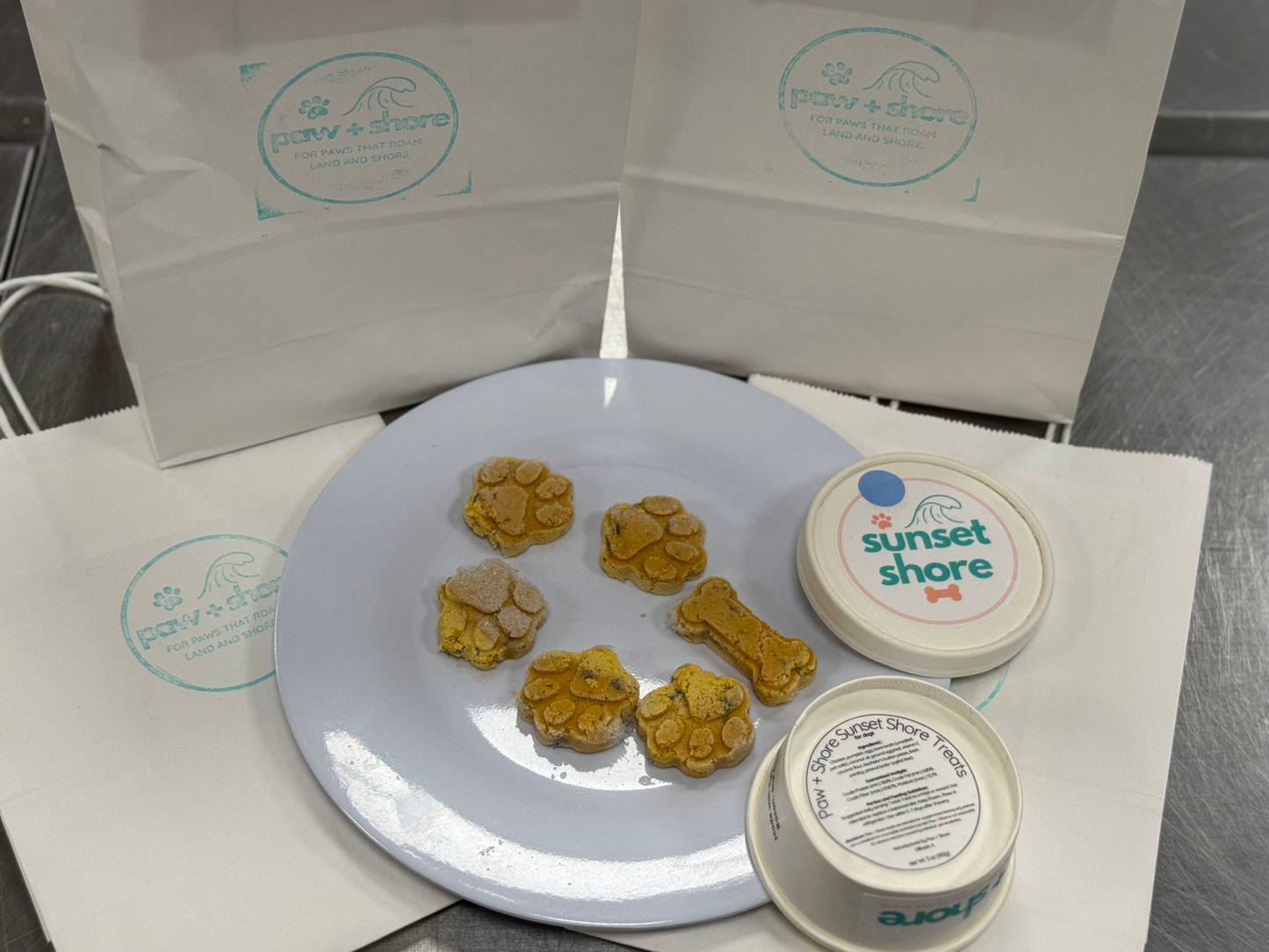 Beach Bites - Single Tub (~6 Large Treats)