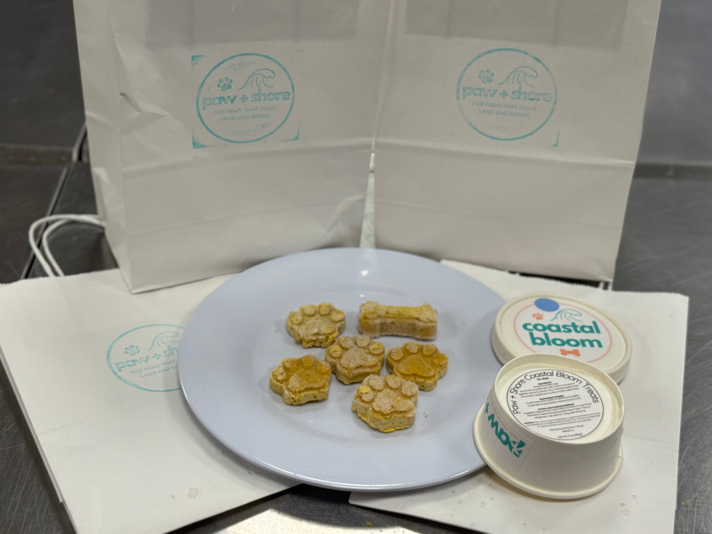 Beach Bites - Single Tub (~6 Large Treats)